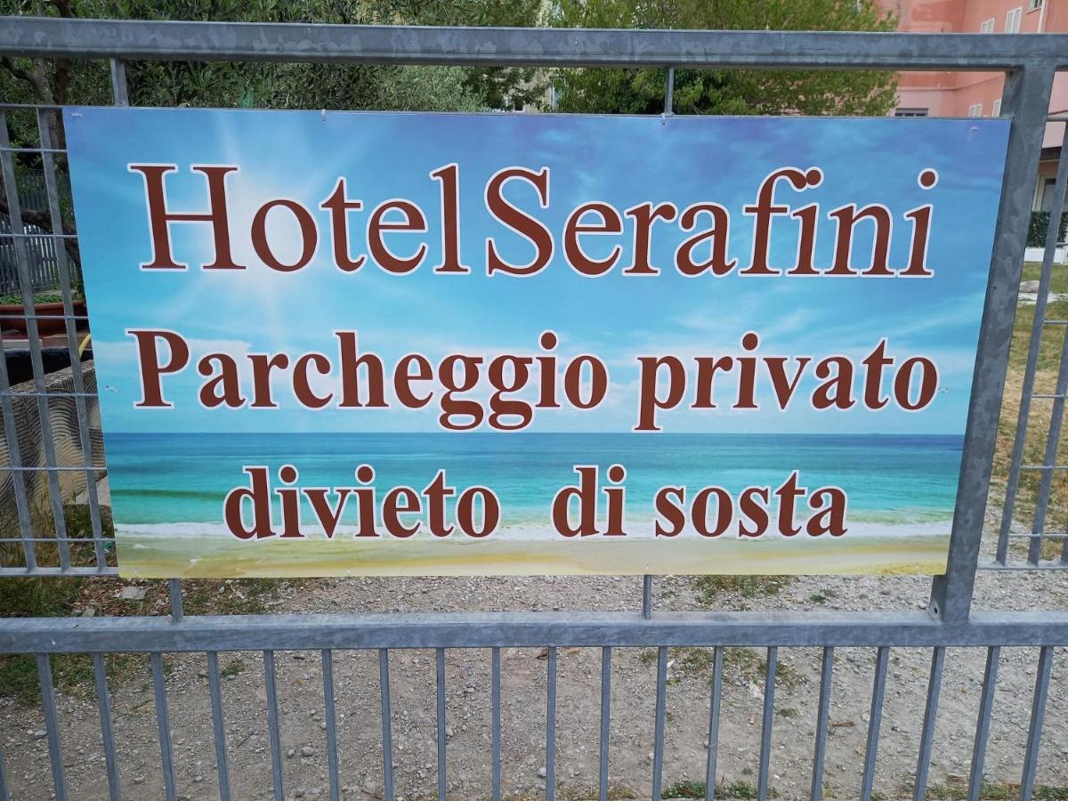 Hotel Serafini Мизано-Адриатико Экстерьер фото